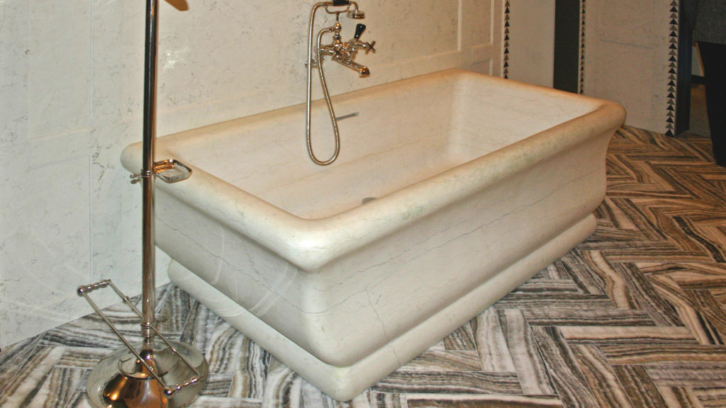 Marble bathtub “Regal”