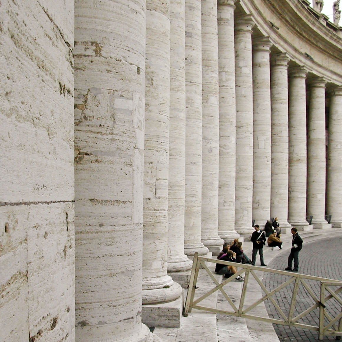 Monumenti in travertino: il Colonnato del Bernini a San Pietro