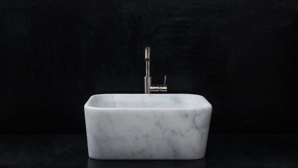 Square marble washbasin “Square Carrara T”