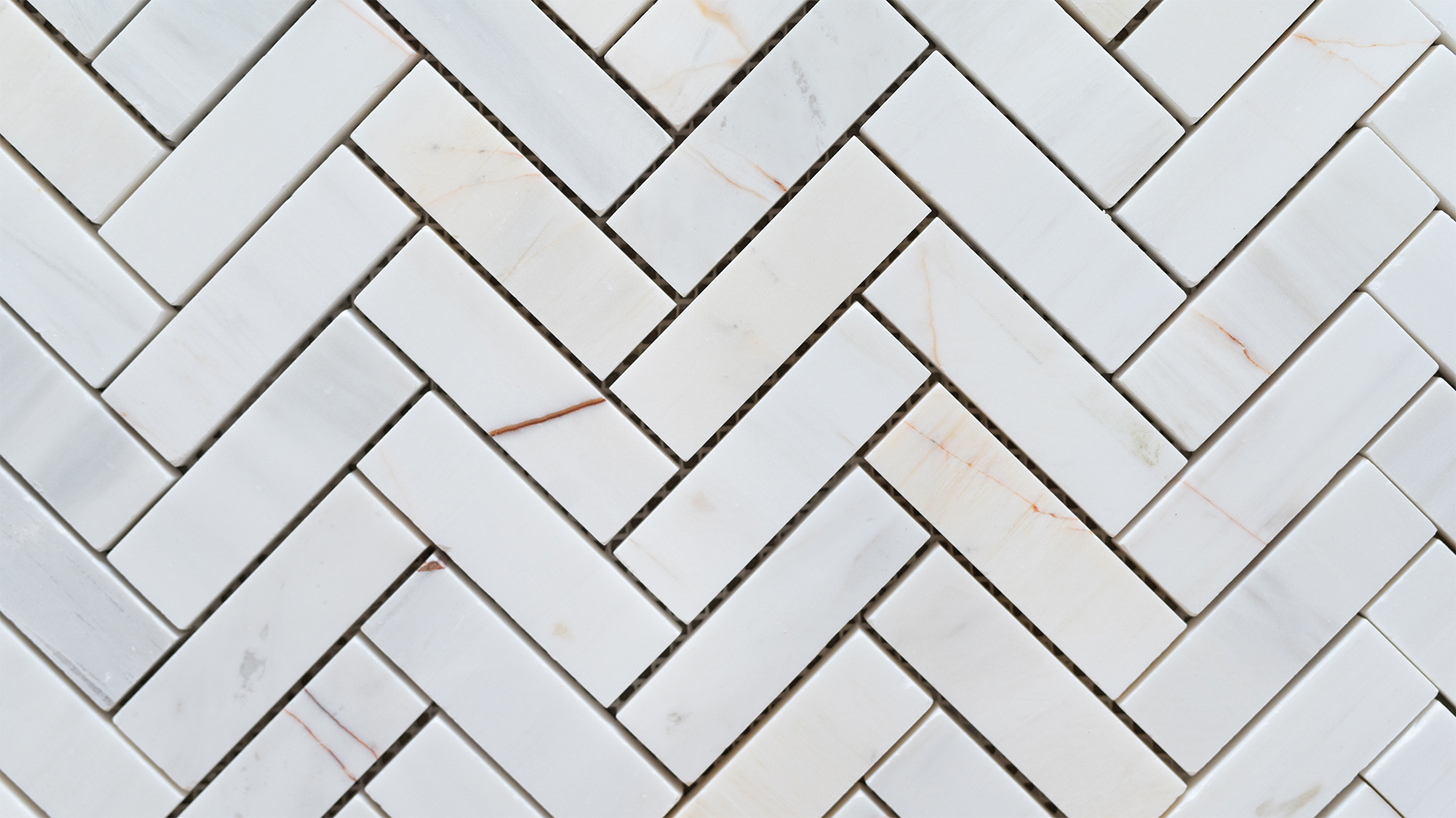 Mosaik in “Bianco Alba” Marmor „Spina Piccola“ geschliffen
